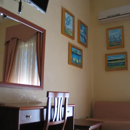 Bed & Breakfast Minu' * Paravati