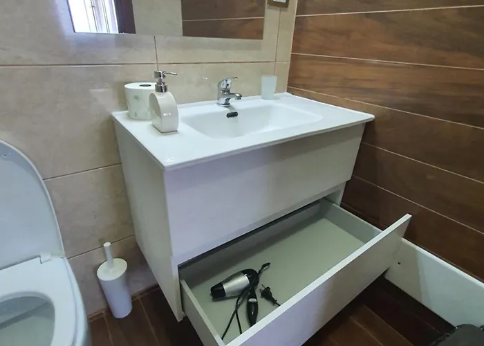 לינה וארוחת בוקר Minu'